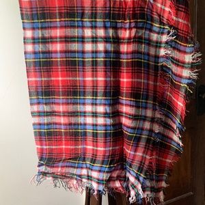 RED PLAID SQAURE SCARF